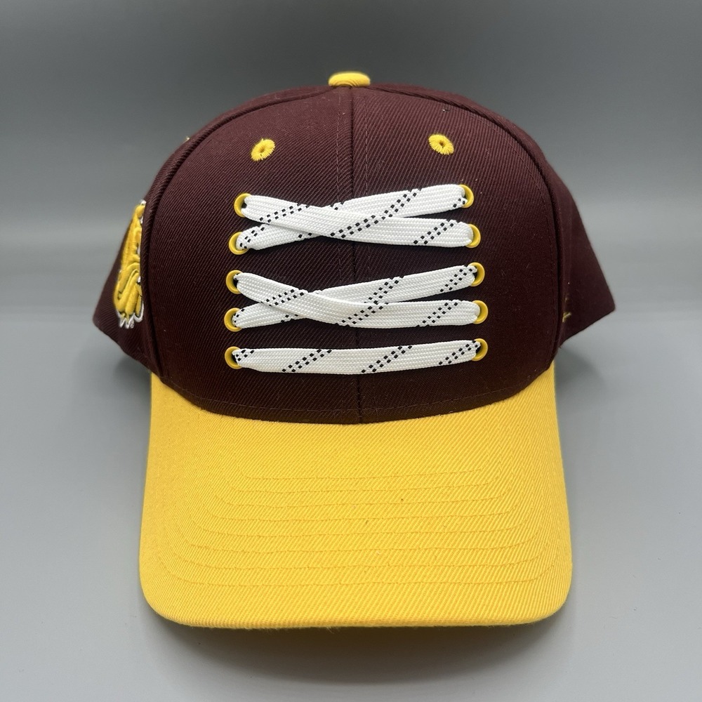Minnesota Duluth Bulldogs UMD Hockey Lacer Snapback Hat - Zephyr Skate Lace Cap